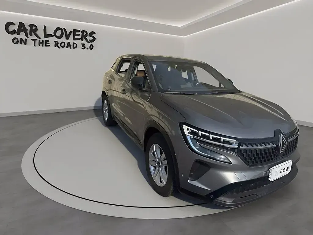 Usata Renault Austral Equilibre 131 CV (96 kW) 2023 Grigio chiaro SUV