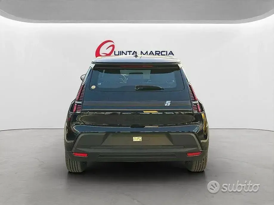 Nuova Renault R5 Urban 69 kW (95 CV) 2026 Utilitaria