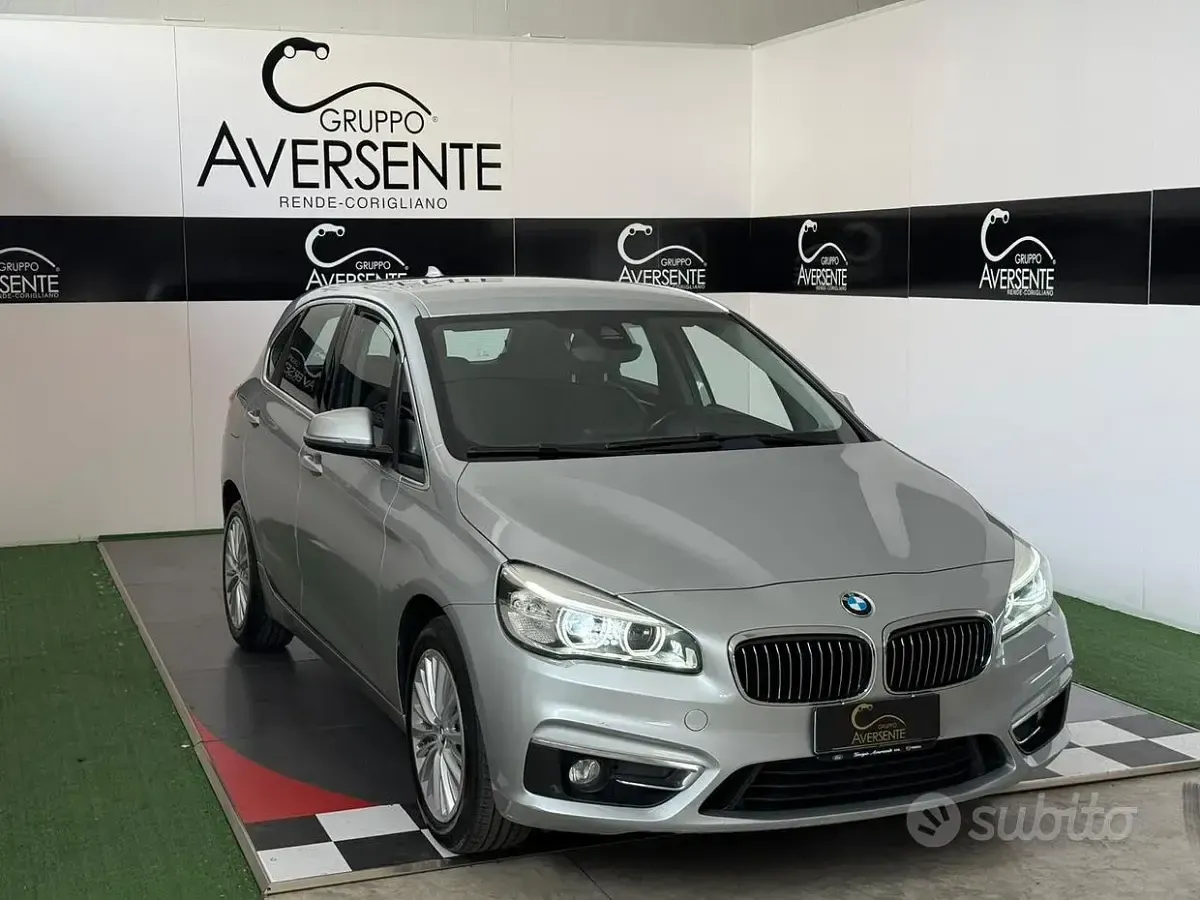 Usata BMW 218 Luxury Line 150 CV (110 kW) 2015 Grigio Station wagon