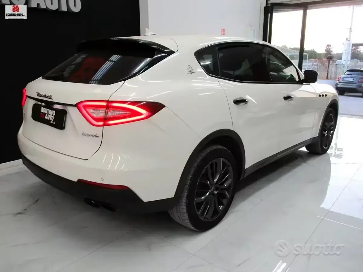 Usata Maserati Levante 250 CV (183 kW) 2019 Bianco SUV