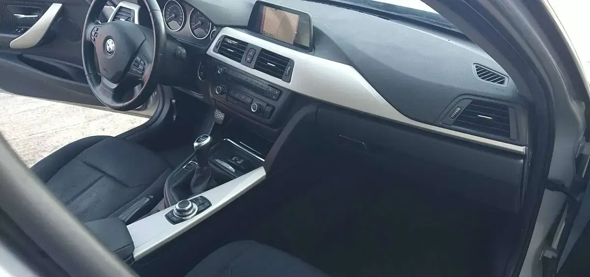 Usata BMW 318 143 CV (105 kW) 2014 Argento Station wagon