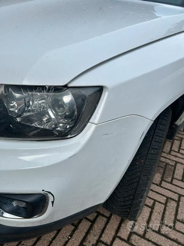 Bianco Usata 2013 Jeep Compass SUV | 8000 € (Buon prezzo) - Immagine 1/4