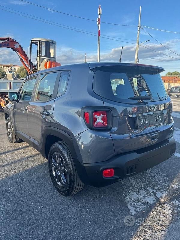 Usata Jeep Renegade Longitude 120 CV (88 kW) 2021 Grigio SUV