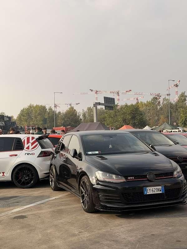 Usata VW Golf VII Business 230 CV (169 kW) 2015 Berlina