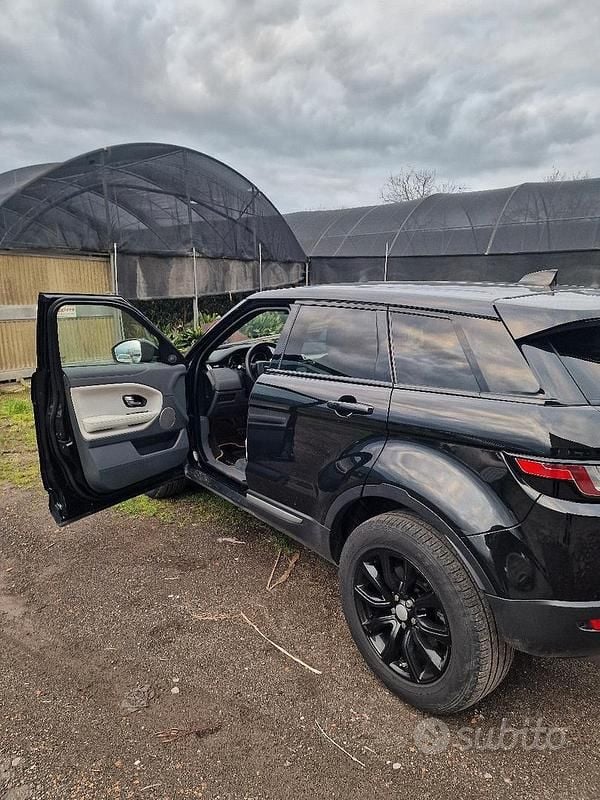 Usata Land Rover Range Rover evoque 200 CV (147 kW) 2016 Nero SUV