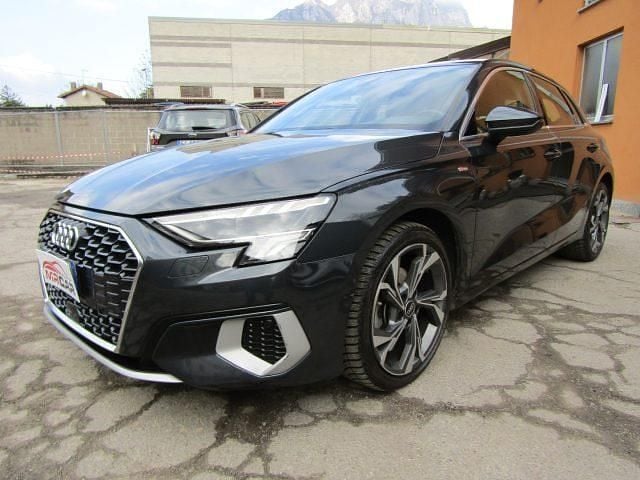 Grigio scuro Usata 2022 Audi A3 Sportback e-tron S-Line Utilitaria | 22.999 € (Ottimo prezzo) - Immagine 1/4