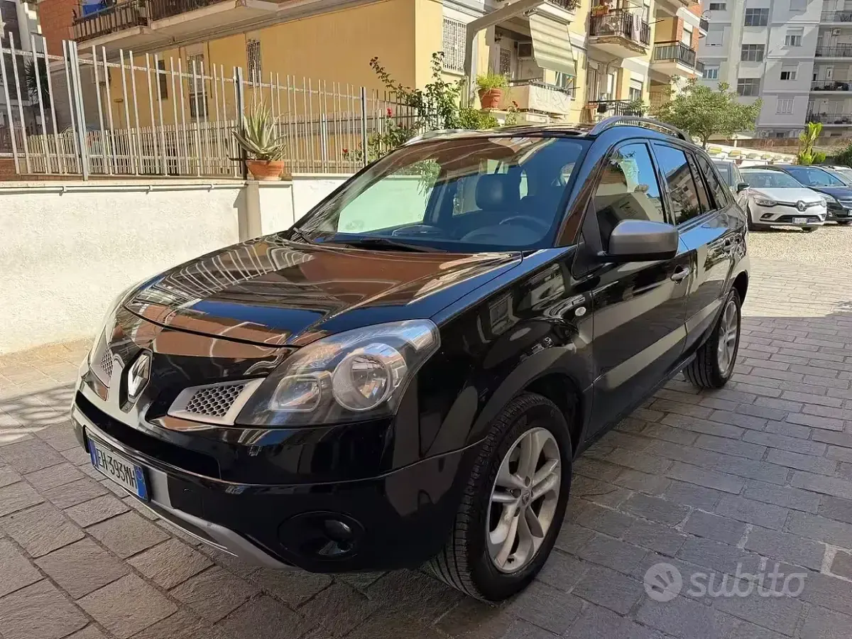Usata Renault Koleos Luxe 150 CV (110 kW) 2011 Nero SUV