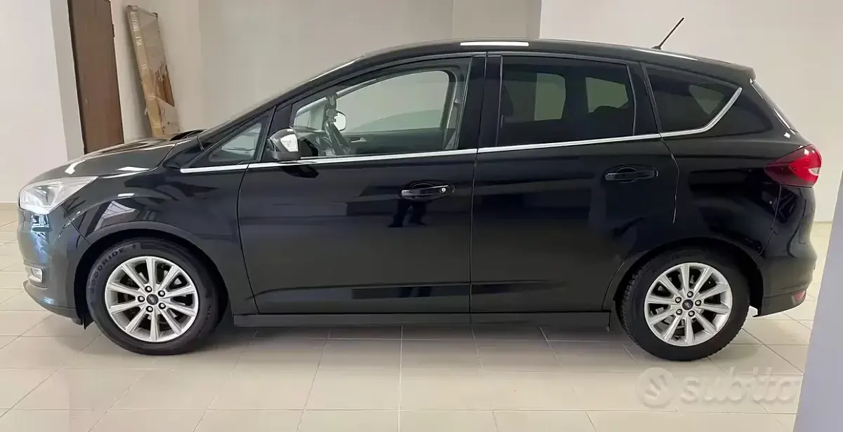 Usata Ford C-MAX Titanium 120 CV (88 kW) 2019 Nero Monovolume