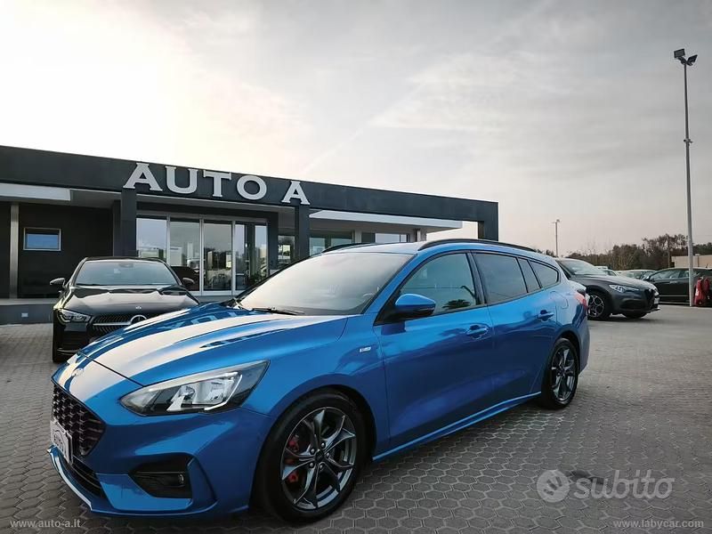 Usata Ford Focus ST-Line 120 CV (88 kW) 2018 Blu/azzurro Station wagon