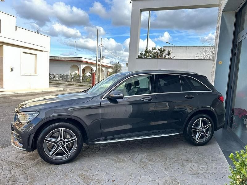Begagnad Mercedes GLC220 Premium Plus 194 HK (142 kW) 2022 Grå SUV