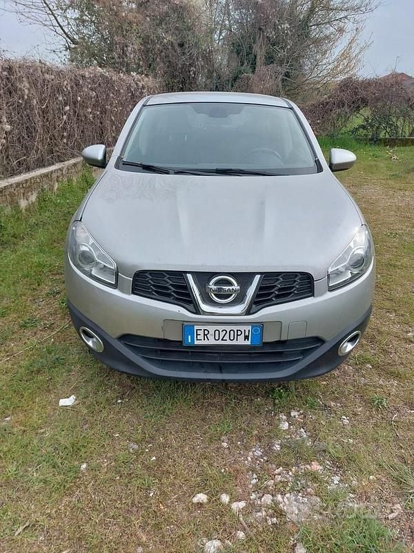 Usata Nissan Qashqai Tekna 110 CV (80 kW) 2013 Grigio SUV