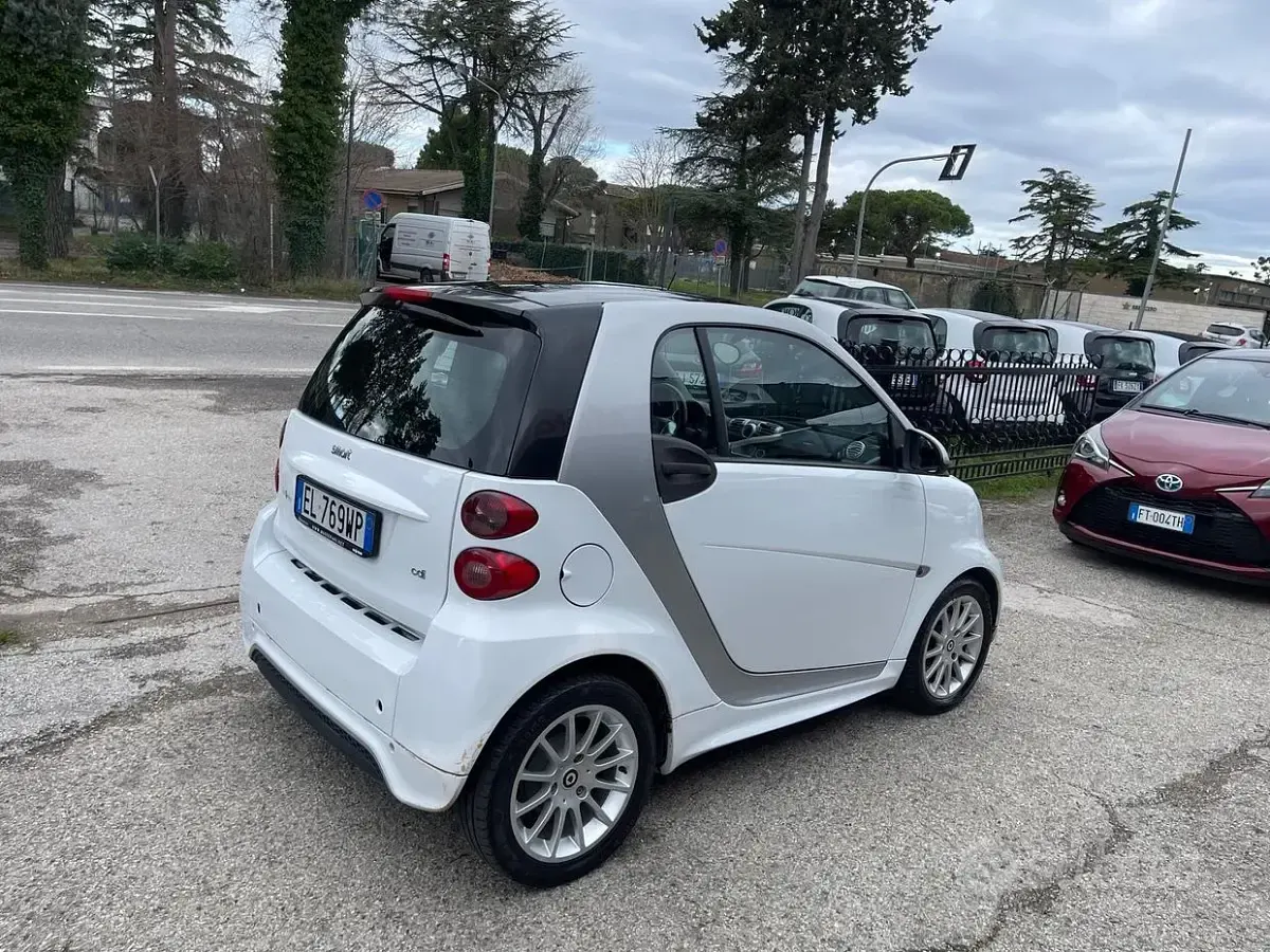 Usata Smart ForTwo Coupé Passion 54 CV (39 kW) 2013 Bianco Coupé