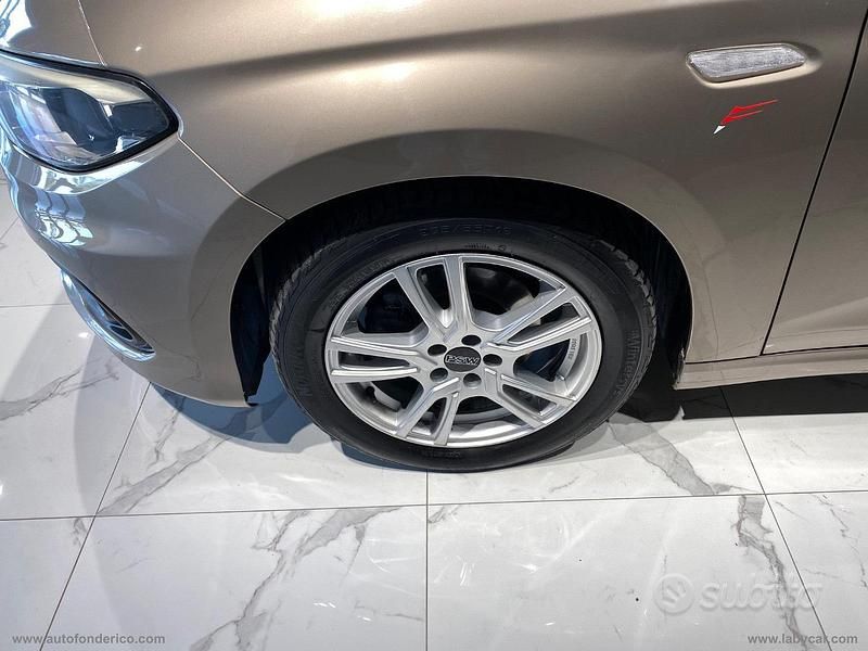 Usata Fiat Tipo Easy 120 CV (88 kW) 2017 Berlina