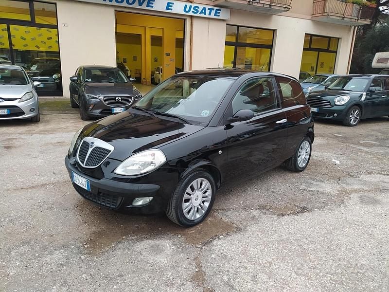 Usata Lancia Ypsilon 59 CV (43 kW) 2007 Nero Utilitaria