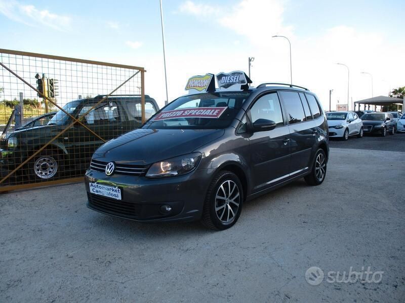 Grigio Usata 2012 VW Touran Comfortline Monovolume | 8490 € (Cara) - Immagine 1/4