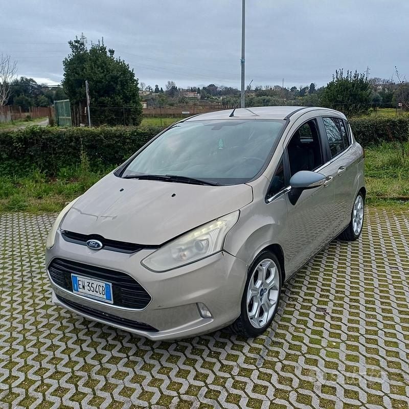 Usata Ford B-MAX 75 CV (55 kW) 2014 Grigio Monovolume
