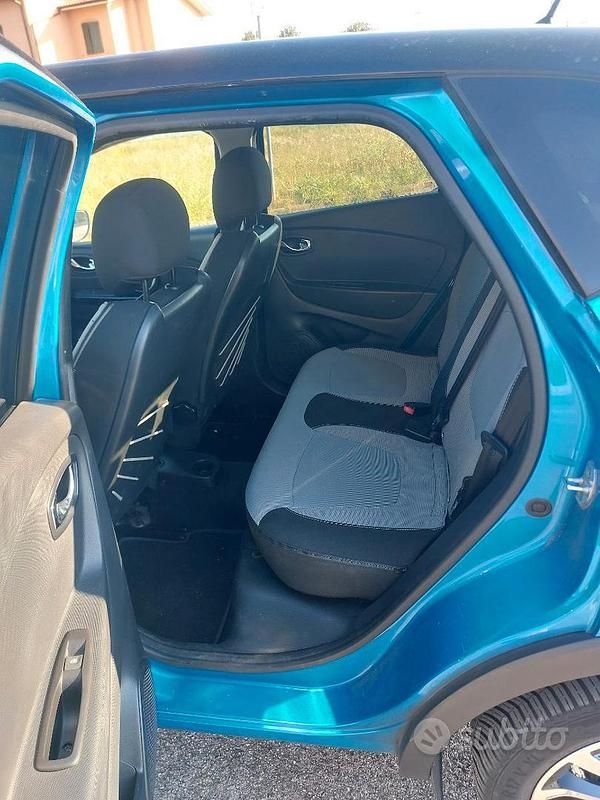 Usata Renault Captur 90 CV (66 kW) 2015 Blu SUV
