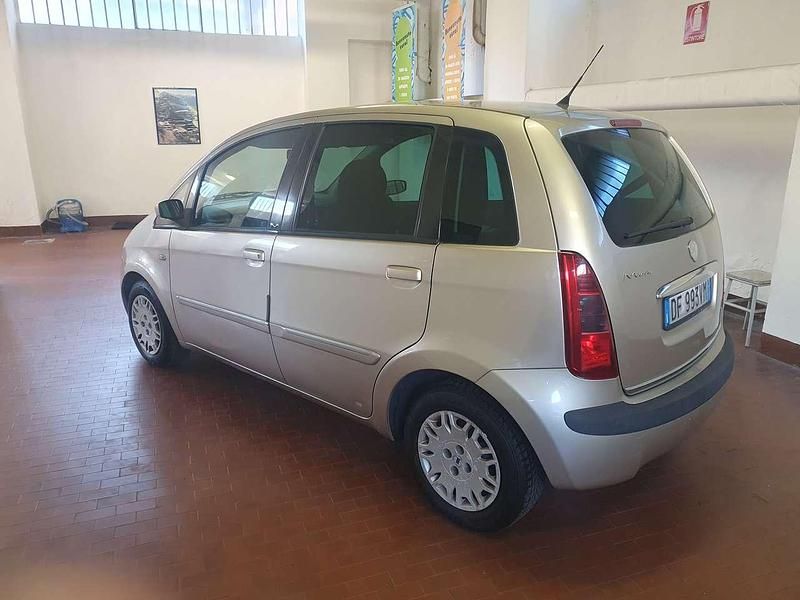 Usata Lancia Musa 77 CV (56 kW) 2007 Beige Monovolume