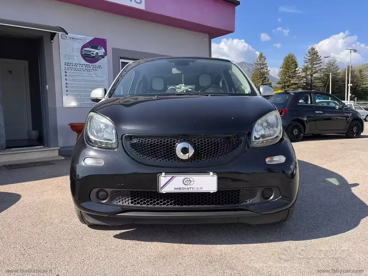 Usata Smart ForFour Passion 71 CV (52 kW) 2015 Nero Utilitaria