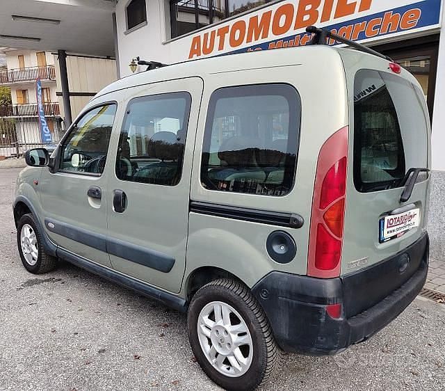 Usata Renault Kangoo Authentique 95 CV (69 kW) 2001 Verde pastello Monovolume