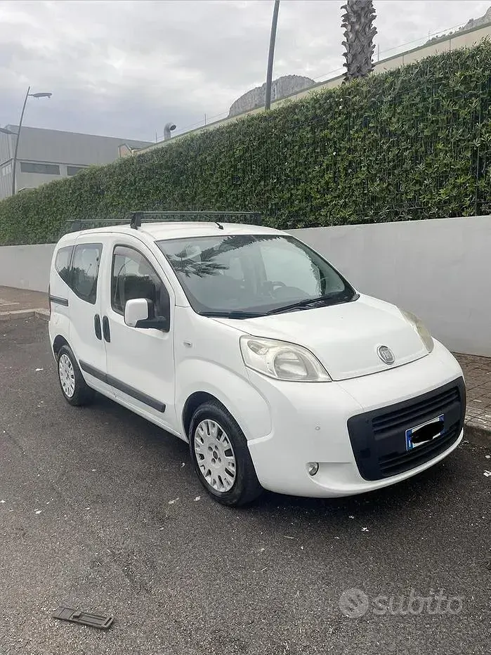Usata Fiat Qubo Trekking 95 CV (69 kW) 2012 Bianco Monovolume
