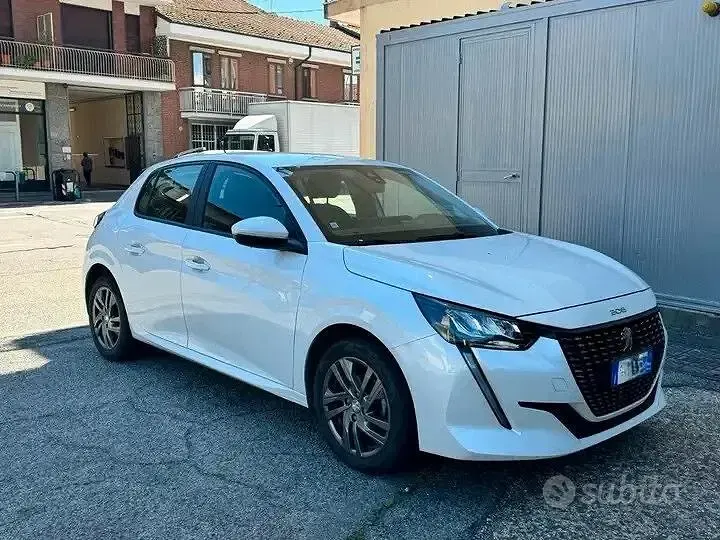 Usata Peugeot 208 Allure 75 CV (55 kW) 2021 Bianco Utilitaria