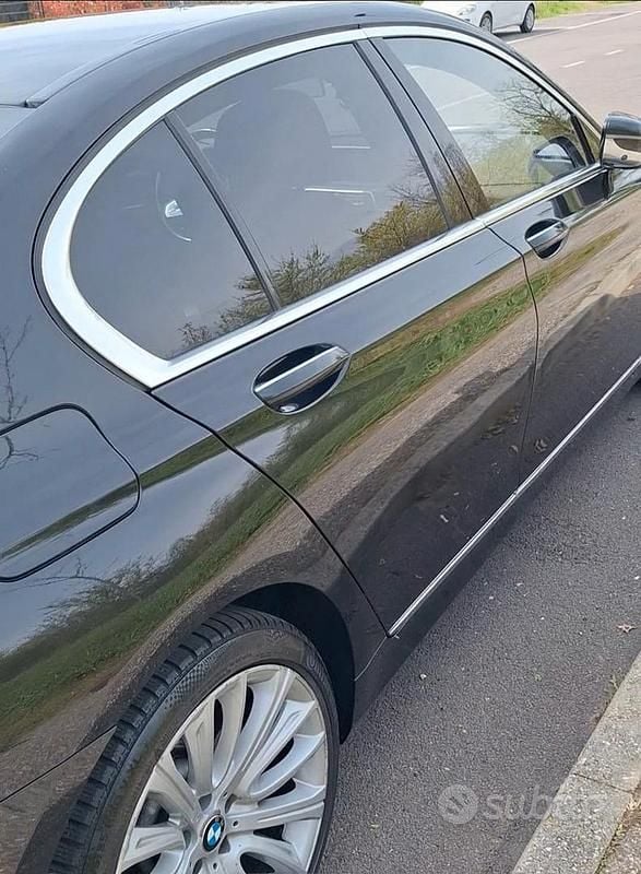 Usata BMW 730 265 CV (194 kW) 2019 Nero Berlina