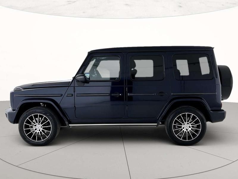 Begagnad Mercedes G400 AMG line 330 HK (242 kW) 2023 Blå SUV