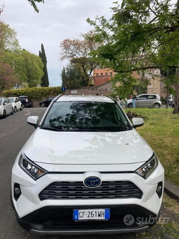 Usata Toyota RAV4 Hybrid 178 CV (130 kW) 2021 Bianco SUV