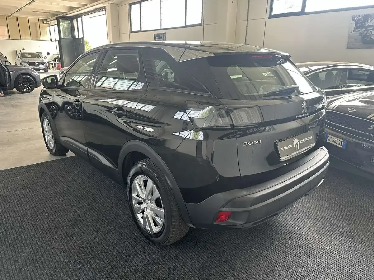 Usata Peugeot 3008 Business-Line 131 CV (96 kW) 2022 Grigio SUV