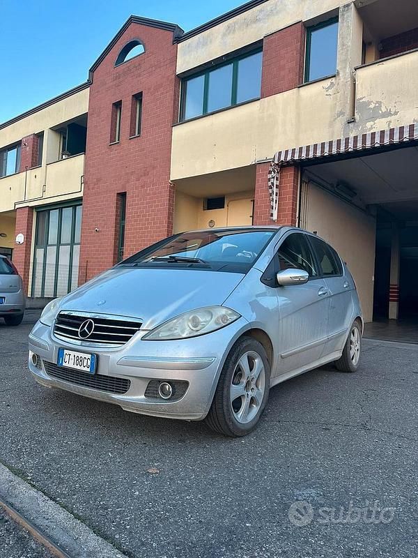 Grigio Usata 2004 Mercedes A170 Due volumi | 350 € - Immagine 1/4