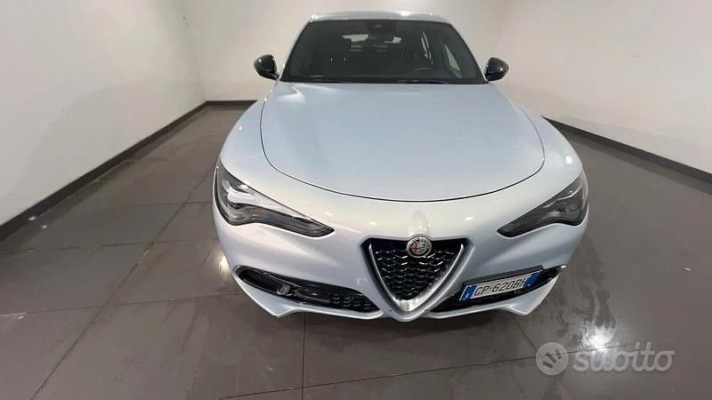 Usata Alfa Romeo Stelvio Super 210 CV (154 kW) 2023 Grigio SUV