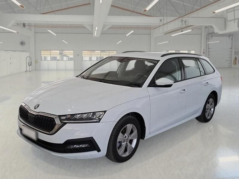 Bianco Usata 2022 Skoda Octavia Executive Station wagon | 19.350 € (Buon prezzo) - Immagine 1/4