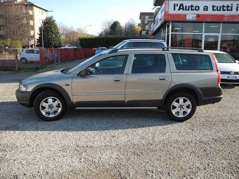 Usata Volvo XC70 163 CV (119 kW) 2002 Grigio Station wagon