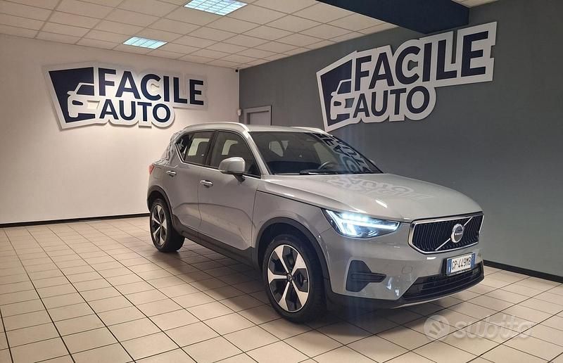 Grigio Usata 2023 Volvo XC40 Ultimate SUV | 27.900 € (Super prezzo) - Immagine 1/4