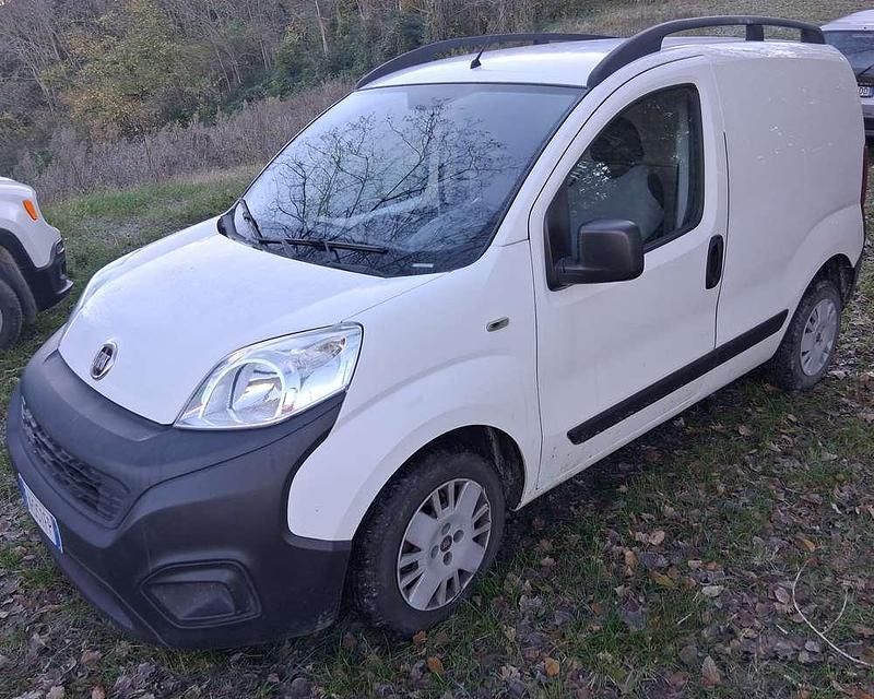 Usata Fiat Fiorino 80 CV (58 kW) 2018 Bianco Monovolume