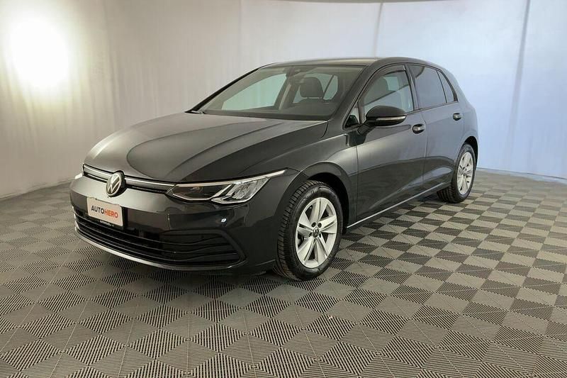 Usata VW Golf VIII Life 110 CV (80 kW) 2021 Grigio Berlina