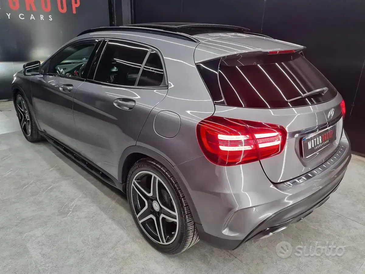 Usata Mercedes GLA200 Premium 136 CV (100 kW) 2019 Grigio SUV
