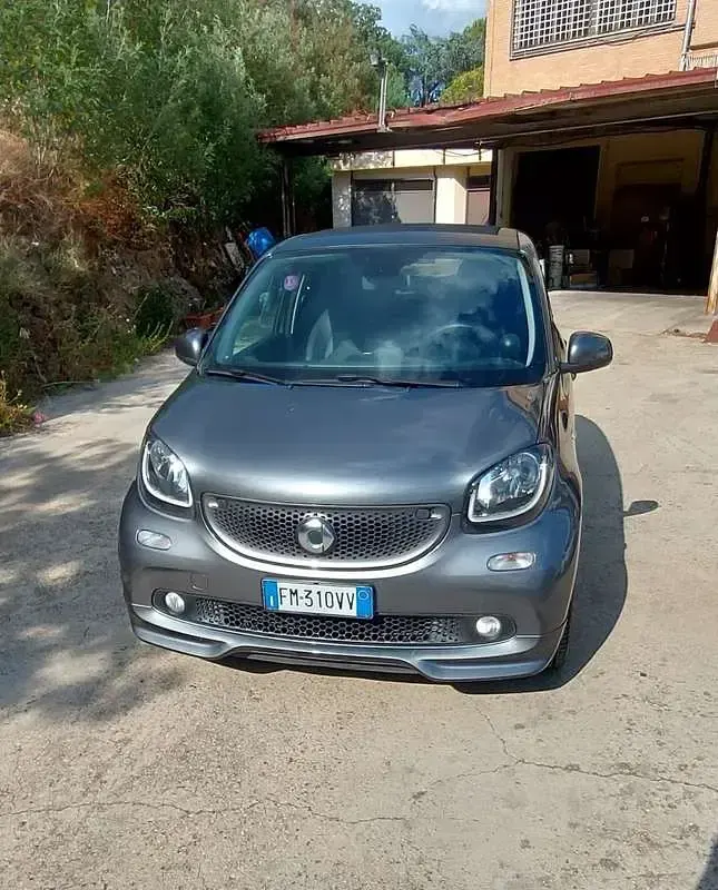 Usata Smart ForFour Brabus 90 CV (66 kW) 2018 Grigio Utilitaria