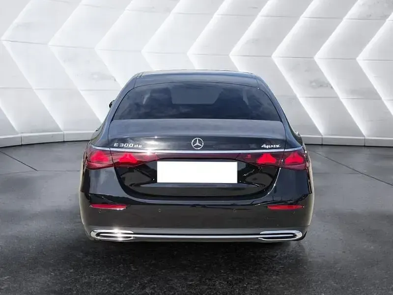 Usata Mercedes E300 Advanced Plus 197 CV (144 kW) 2026 Nero Utilitaria