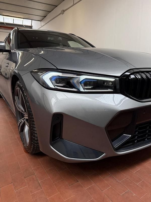 Usata BMW 320e M Sport 190 CV (139 kW) 2025 Grigio Station wagon