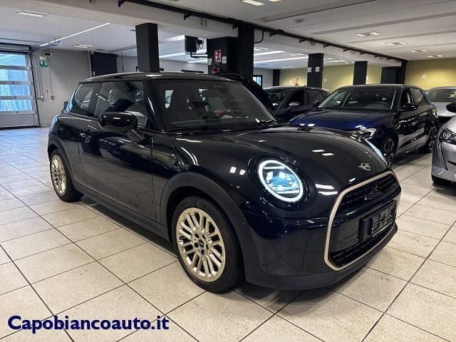 Usata Mini Cooper Favoured 156 CV (114 kW) 2024 Nero Utilitaria