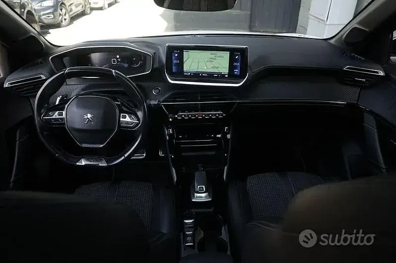 Usata Peugeot 208 GT-line 101 CV (74 kW) 2020 Bianco Utilitaria