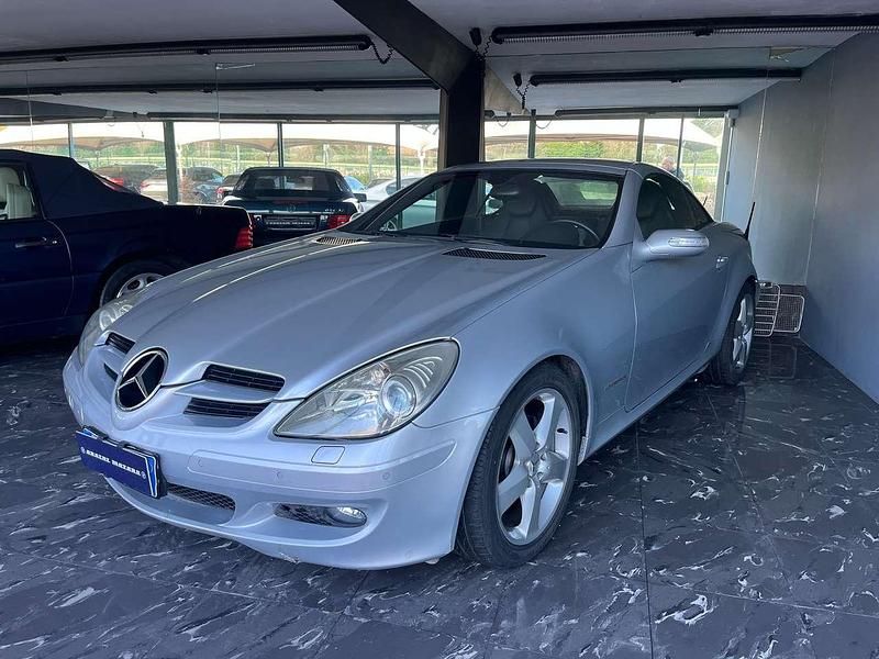 Usata Mercedes SLK200 163 CV (119 kW) 2006 Argento Cabrio