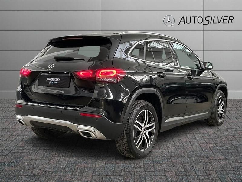 Usata Mercedes GLA250 160 CV (117 kW) 2022 Nero / metallizzato SUV