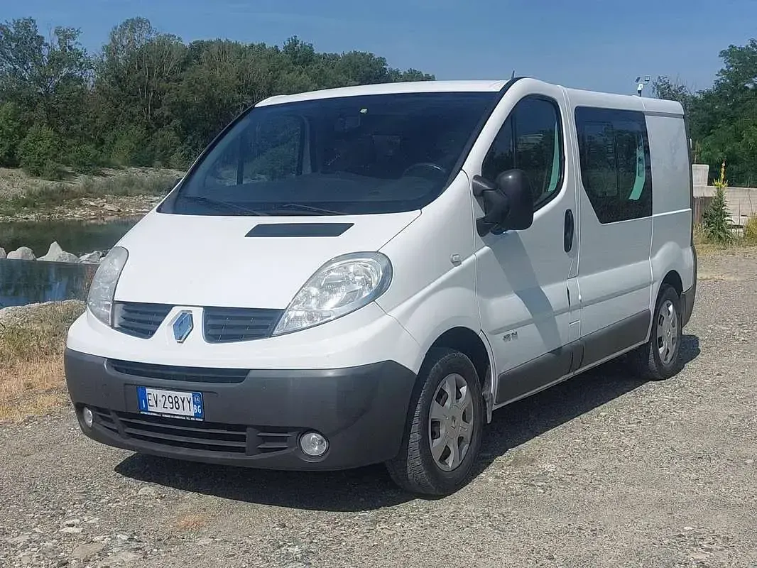 Usata Renault Trafic 114 CV (83 kW) 2014 Bianco Monovolume