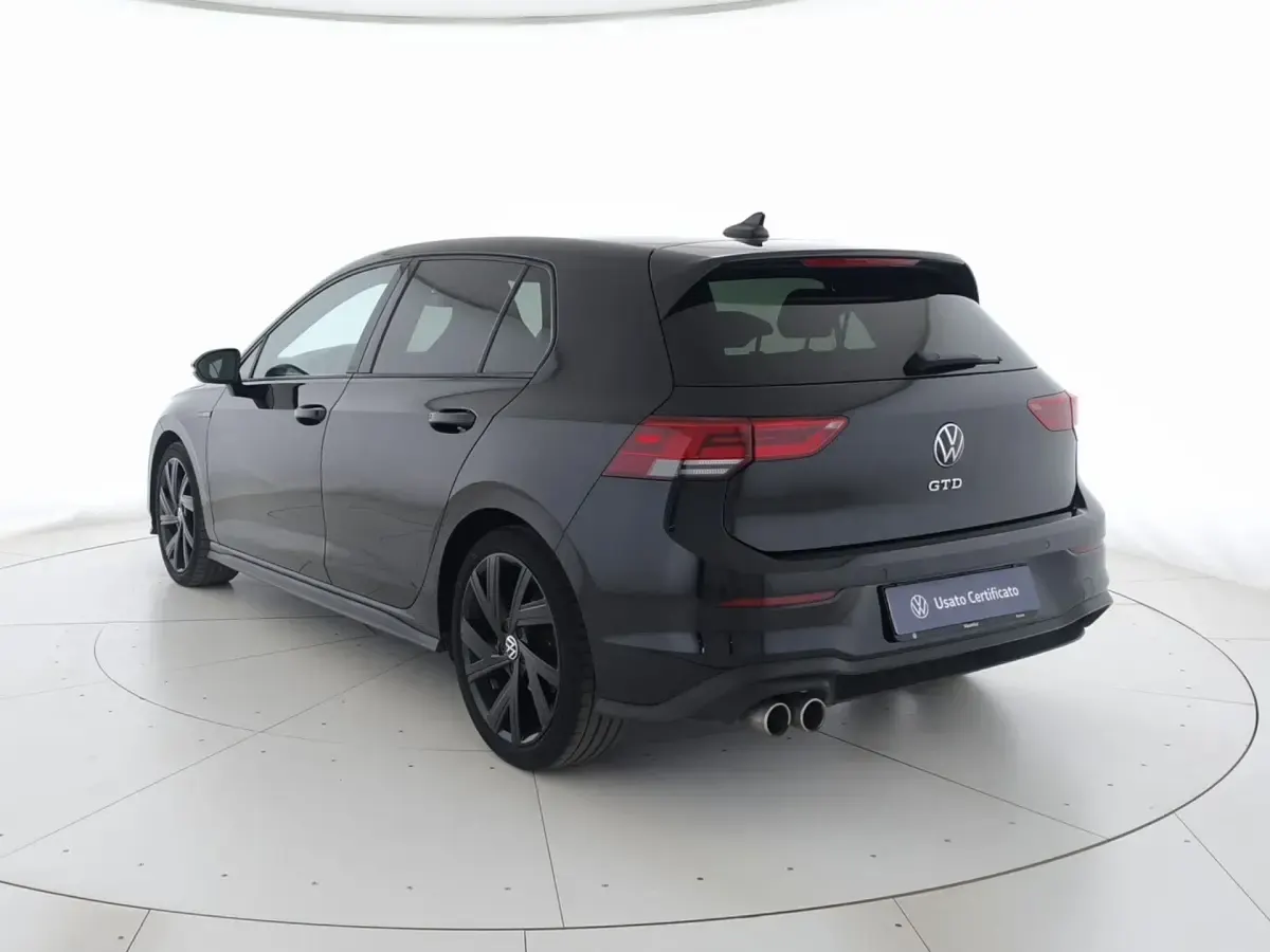 Usata VW Golf VIII GTD 200 CV (147 kW) 2022 Deep black perlato Berlina