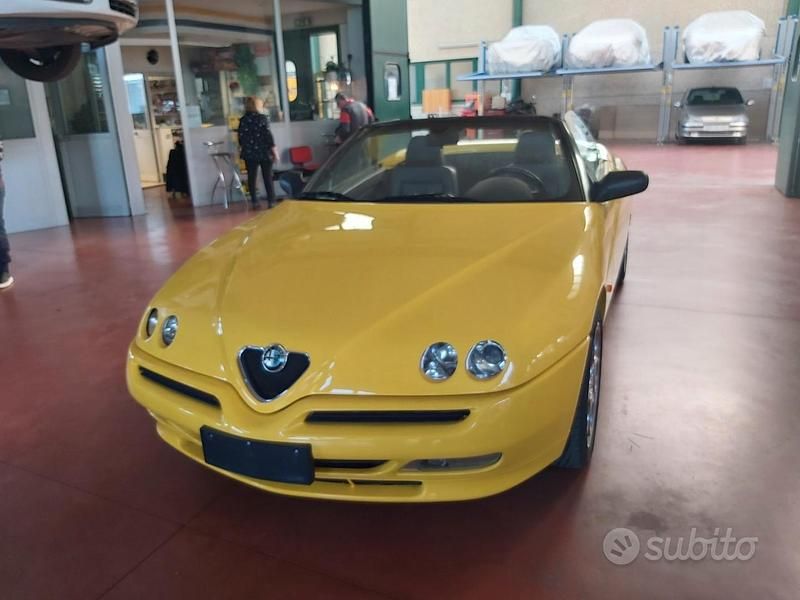 Usata Alfa Romeo Spider 150 CV (110 kW) 2001 Cabrio