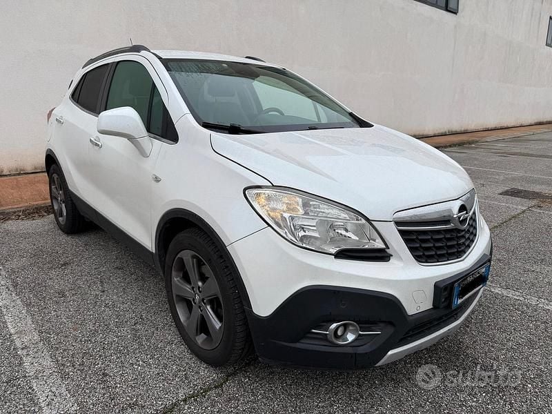 Usata Opel Mokka 130 CV (95 kW) 2013 Bianco SUV