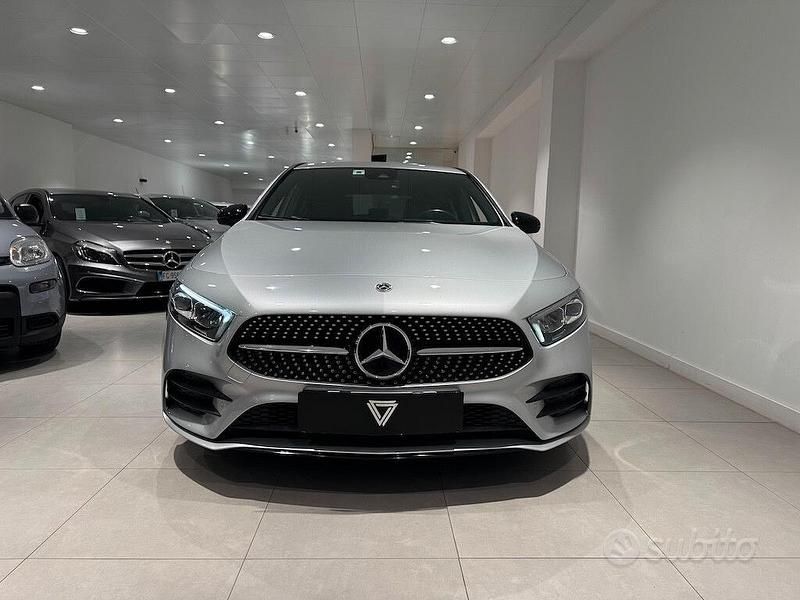 Usata Mercedes A180 Premium 116 CV (85 kW) 2021 Grigio Berlina